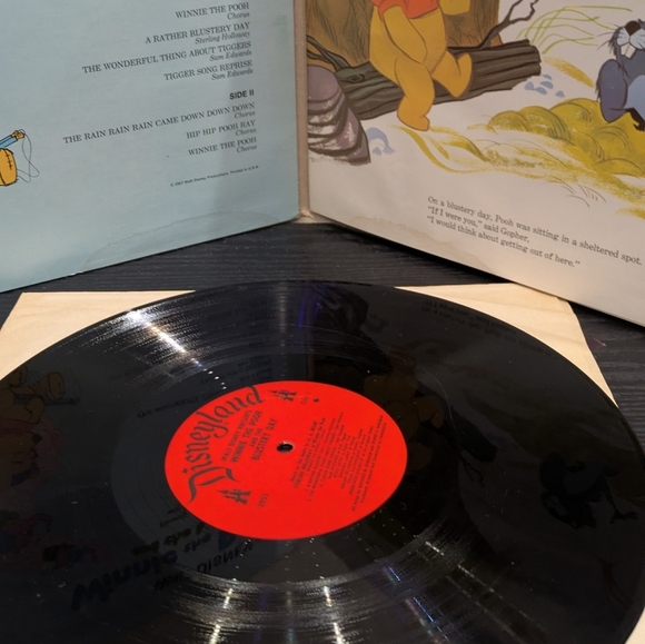 Disney Winnie the Pooh Vinyl Record - Red, Blue, Yellow 1967 - Picture 8 of 8
